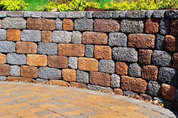 Landscape Wall Construction Service